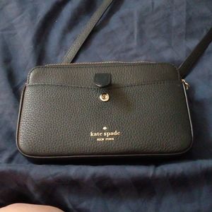 Katie spade cross over purse..black